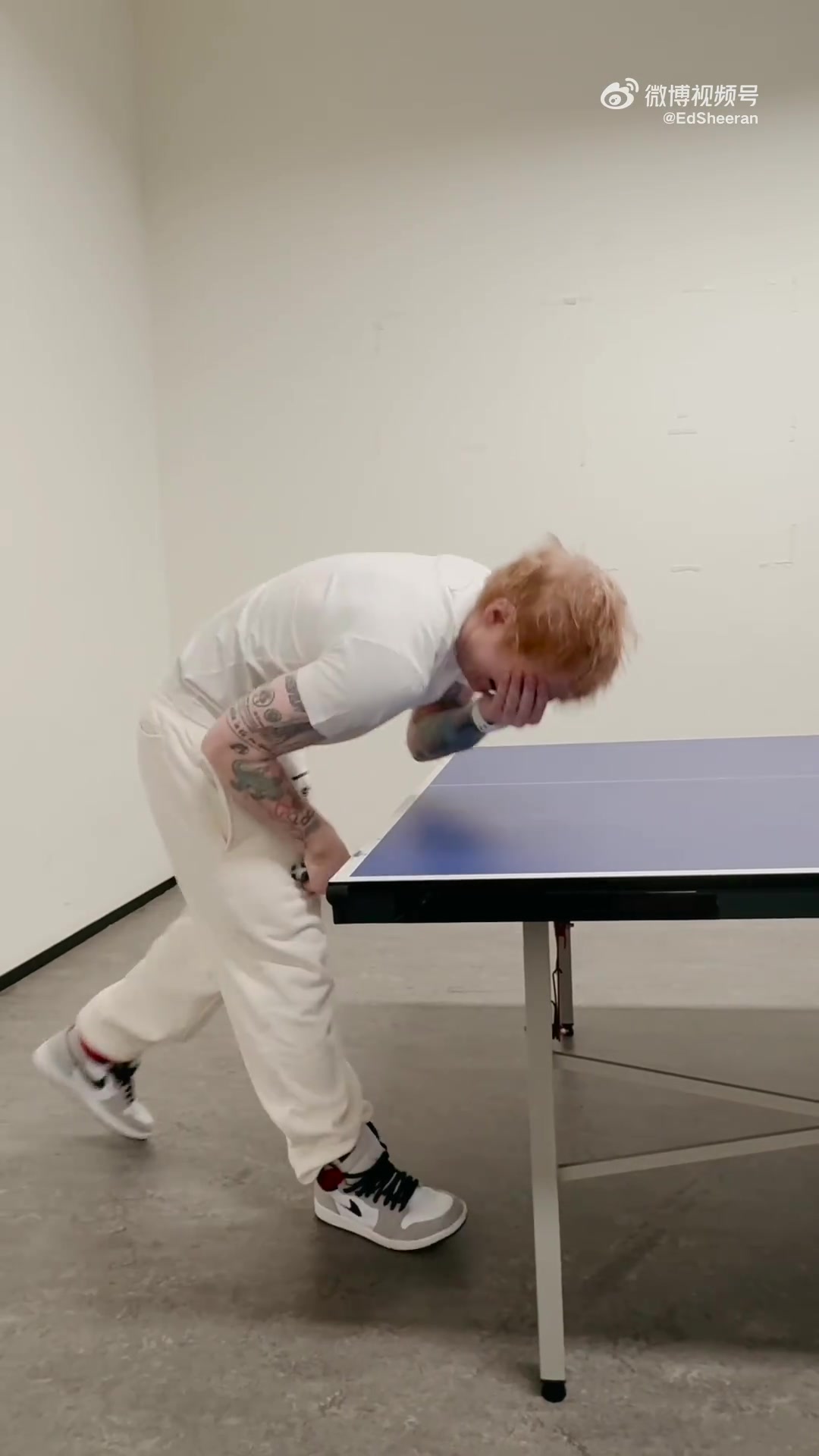 jinnianhui金年会黄老板社媒：很开心能和樊振东一起打乒乓球，感谢你的金牌教程