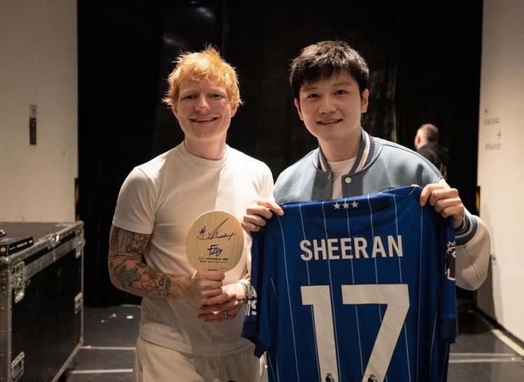 jinnianhui金年会黄老板社媒：很开心能和樊振东一起打乒乓球，感谢你的金牌教程